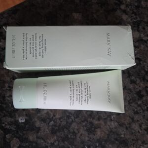 Mary Kay Mint Green Energizing Lotion